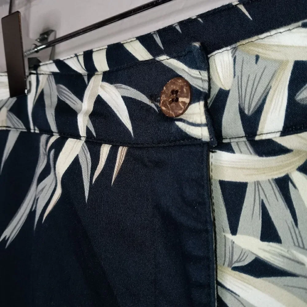 Banana Bay Resort Wear Blue Leaf Crop Trousers